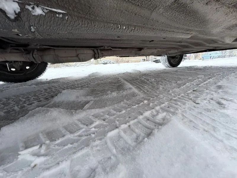 Продам ваз 2114 2005г. в 1.5 8v авто в хорошем состоянии. двигатель без нареканий, не дымит, масло не ест. коробка обслужена, все передачи включаются плавно, не хрустит, не выбивает. кузов ровный, не гнилой, дно стаканы на месте. салон чистый опрятный. эл. стеклоподъемники, магнитола, (aux, usb, bluetooth), обогрев заднего стекла, туманки led. машина каждый день на ходу, никогда не подводила. с документами полный порядок. цена 235 000тыс. руб реальному покупателю торг. осмотр:г. макеевка тел. +79490943350 - фотография - 8