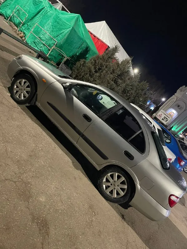 Nissan almera 1.5 mt, 2005, пробег 230.000 тыс масло менялось каждые 7 тыс км, резина зима+лето стоит магнитола с блютусом, вместительный багажник, комплект колес заходит легко. машина не гнилая, хорошое японское авто в своем классе, осмотр луганск восточные квартала, торг у капота цена 420000, торг будет у капота. тел +79595792779 роман 📞 звоните: +7(959)5792779 - фотография - 10