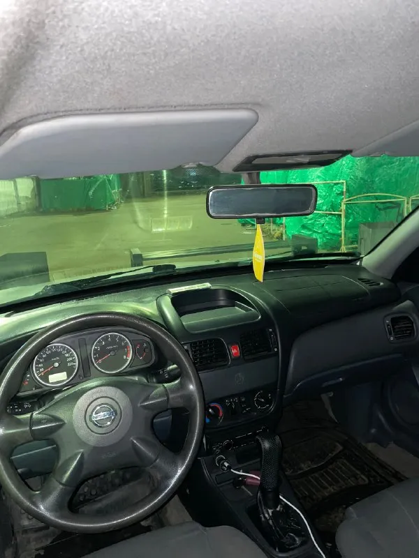 Nissan almera 1.5 mt, 2005, пробег 230.000 тыс масло менялось каждые 7 тыс км, резина зима+лето стоит магнитола с блютусом, вместительный багажник, комплект колес заходит легко. машина не гнилая, хорошое японское авто в своем классе, осмотр луганск восточные квартала, торг у капота цена 420000, торг будет у капота. тел +79595792779 роман 📞 звоните: +7(959)5792779 - фотография - 9