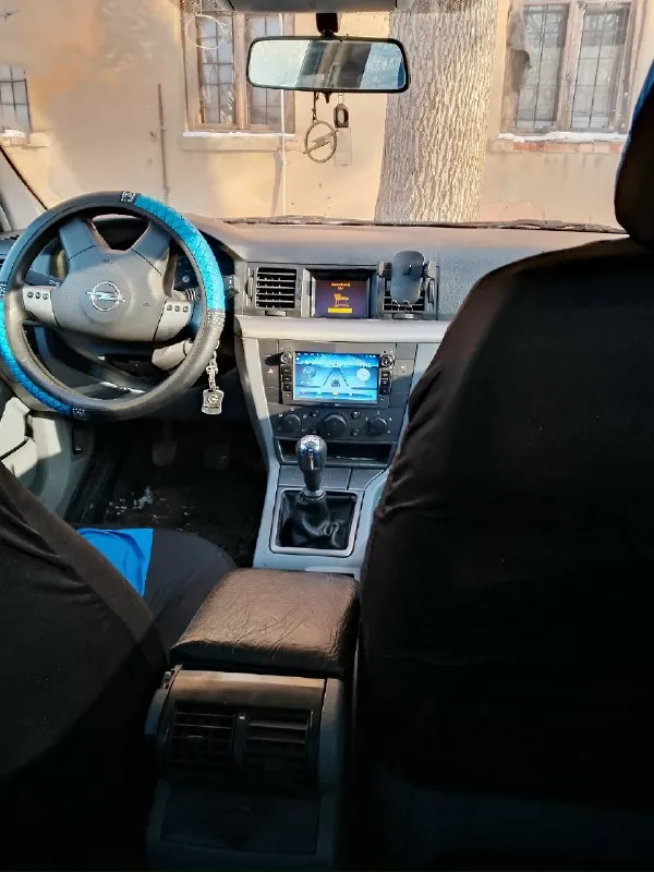 Продам opel вектра с 2003 год, двигатель 1.8 125 лошадинных сил, двигатель в норме ходовая тоже коро... - фотография