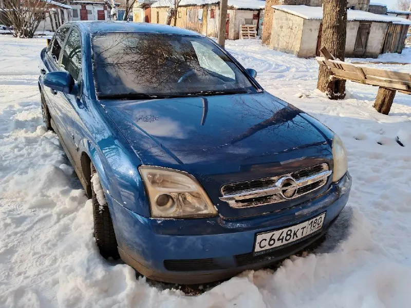 Продам opel вектра с 2003 год, двигатель 1.8 125 лошадинных сил, двигатель в норме ходовая тоже коробка механика не выбивает, кузов в нормальном состоянии есть подкрасы, гур, климат контроль, бортовик, андроид магнитола(блютуз, вайфай, навигатор) центральной замок, передние электро подьемники, обогрев переднее, заднее стекло. масла, фильтра заменены месяц назад, по электрике все работает. нужно заниматься сделать багажник(прикрепить трос) ! требуют замены щетки генератора! диски легкосплав 17 тые. кузов оцинкован без гнили, без рыжиков. машина на твердую 4+. цена 400 продажа по дкп. находится в донецке. +79490875026 📞 звоните: +7(949)0875026 - фотография - 3
