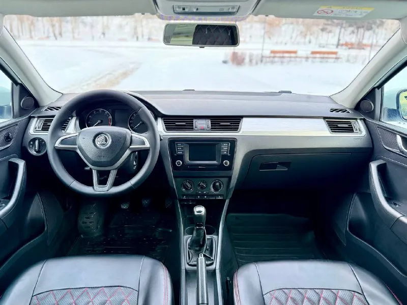 🚘 skoda rapid 💰цена: 900 000р. 🏢город: мариуполь 📅год выпуска: 2017 🧾пробег: 194 610 км. ⚙️двигатель: 1.6 ⛽топливо: бензин ⚙️кпп: механика 📞 телефон: +7-949-727-41-51 +7-989-263-55-56 +7-949-551-91-52 💾 описание: всеми любимый, проверен. .. года. ✅ отличное состояние. ✅ лифтбэк - огромный багажник. ✅ надежный двигатель. ✅ маленький расход топлива. ✅ южная эксплуатация. ❄️ кондиционер (работает отлично), кожаный руль, электропакет, abs, airbag, птф, усилитель руля, центральный замок, штатная магнитола с bluetooth, подогрев сидений, новая зимняя резина, бортовой компьютер. улица шевченко 2️⃣6️⃣9️⃣ 🏦 возможна продажа в кредит по двум документам. - фотография - 8