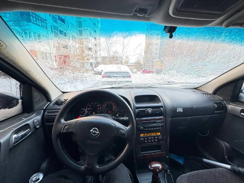 Продается opel astra g 2001 года выпуска! ﻿﻿объем двигателя: 1.6 л ﻿﻿пробег: 278000 км ﻿﻿цвет: серый металлик ﻿﻿состояние: машина после дтп восстановленная, по мотору и коробки нареканий нет, стреляны передние подушки ﻿﻿комплектация: акпп, электро регулировка зеркал, климат-контроль, электроусилитель руля, стеклоподъемники (4 шт. ), люк, омывайка фар ﻿﻿цена: 300.000 рублей, торг присутствует автомобиль в нормальном состоянии по внутрянки, внешне нужно приложить руку звоните или пишите для получения дополнительной информации и организации просмотра: +7 949 819 67 93 📞 звоните: +7(949)8196793 - фотография - 4
