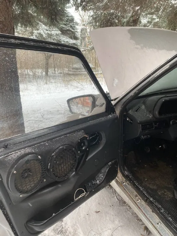 Продам ваз 2114 на бодром ходу, двс масло не ест, всё масла меняются вовремя, ходовая в круг новая, стоит не плохая музыка, проклеена шумо вибро изоляцией, на фото видно, машина не новая, года берут своё, дыр нет, всё работает всё моргает, ручник работает, резина зима новая, двс второй отдам в подарок, реальному покупателю торг, цена 170000₽ торг реальному покупателю при виде денег! звонить по номеру 89282628004 или 89498562714 александр - фотография - 5