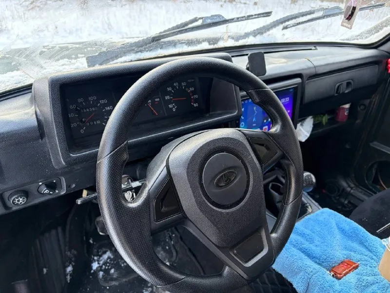 Продаю ниву 4x4 🚗 марка: ваз 21213, 2001года 💰 цена: 270 000 ₽ (быстрым торг!) 🔧 техническое состояние: - мощный и надежный двигатель 1.7 л, отлично тянет, без дымления и перебоев. масложора нет! - карбюратор настроен идеально, работает стабильно в любую погоду с пол-оборота. - ходовка новая, развал сделан, карданы новые, промвал новый, рулевой редуктор новый. 🎶 комфорт и удобства: - всё по электрике работает как часы: центральный замок, музыка, стеклоподъемники, сигнализация. - документы в порядке, без ограничений штрафов и т д. - возможно оформлене через мрэо. машина снята с учета стс птс дкп на руках! авто находится в донецке. 📞 звоните или пишите по номеру: +79494199625 (в любое время). при необходимости, могу привезти по договоренности. 📞 звоните: +7(949)4199625 - фотография - 8