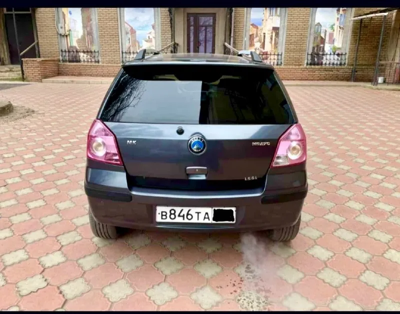 Срочно в продаже джили мк кросс 2014 года ✅технический в отличном состоянии! ✅двигатель 1.5 шепчет, ходовая мячик, коробка без нареканий! ✅документы полный поряд! стоит на учете. ✅зеленая авто тека! ✅хорошая музыка с кондиционер❄💨 4 стеклоподъёмника гур абс всё работает в идеале ✅хороший лед свет с туманками. ✅хороший приятный салон, печка жарит. новая зимняя резина в 🎁 стаканы целые, вин коды читаются. машина на очень бодром ходу, обслужена и готова к зиме. завëл сёл и уехал по кузову без рыжиков без гнили дно пороги в отличном состоянии возможно пригон в ваш город по договарëности обмен цена 370 тысяч- цена за такую машину купил и не делаеш всё что нужно сделать уже сделали обращайтесь по тел +7959 2467097 и можно на телеграм 📞 звоните: +7(959)2467097 - фотография - 4