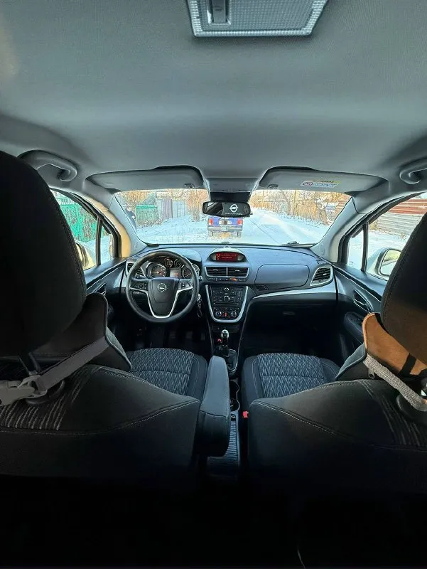 Продам opel mokka 2014 в отличном состояние! я второй владелец птс оригинал пробег-170 тыс мотор-1.8(140 л. с) коробка механика привод передний 2 комплекта резины зима/лето на дисках машина хранится в гараже зимой и летом комплектация: - система курсовой устойчивости - бортовой компьютер - круиз контроль - датчики света - датчики дождя - электропривод зеркал - климат контроль - подогревы сидений -подогрев руля 2 ключа, делать ничего не нужно, сел поехал! машина без дтп родной окрас цена-1.200 000₽ тел +79493892823 осмотр - харцызск 📞 звоните: +7(949)3892823 - фотография - 8
