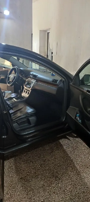 Продажа от собственника!!! пассат б6, 1.6 bse, самый простой и надёжный двигатель, экономный расход топлива, сделан кап ремонт. 2006 год выпуска. пробег 283 000. механическая кп. в отличном состоянии для своих лет. полная оцинковка кузова. в салоне не курили. родные стекла. 2 ключа. вложено очень много сил и средств, на машине не экономили, подробности по телефону: +79495776250 - сергей. документы в полном порядке. буду присутствовать при переоформлении в мрэо. осмотр в г. донецк. цена 700 000 💰, торг, разумеется присутствует. причина продажи: переезд. 📞 звоните: +7(949)5776250 - фотография - 6