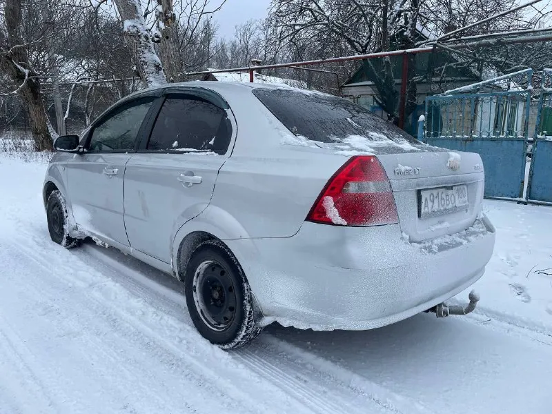Продам chevrolet aveo год выпуска 2008 пробег 171 тыс двигатель 1.6(16кл) ремень, помпа, поменяны комплектация:кондиционер, абс, подогрев зеркал газ евро 4 италия, бензин(газовое оборудование и фаркоп вписаны) привод передний кузов без дтп и перекрасов стекла родные, включая лобовое сигнализация шериф хорошая аудио система(буфер, два усилителя) имеются следы эксплуатации по кузову стаканы, днище все целое не ржавое автомобиль местный, один хозяин с момента покупки, первый учет на 180 регион к продаже не готовилась смотреть пгт володарское(мариуполь) цена 470 тыс. руб +79497280536 📲 tg: вадик 📞 звоните: +7(949)7280536 - фотография - 5