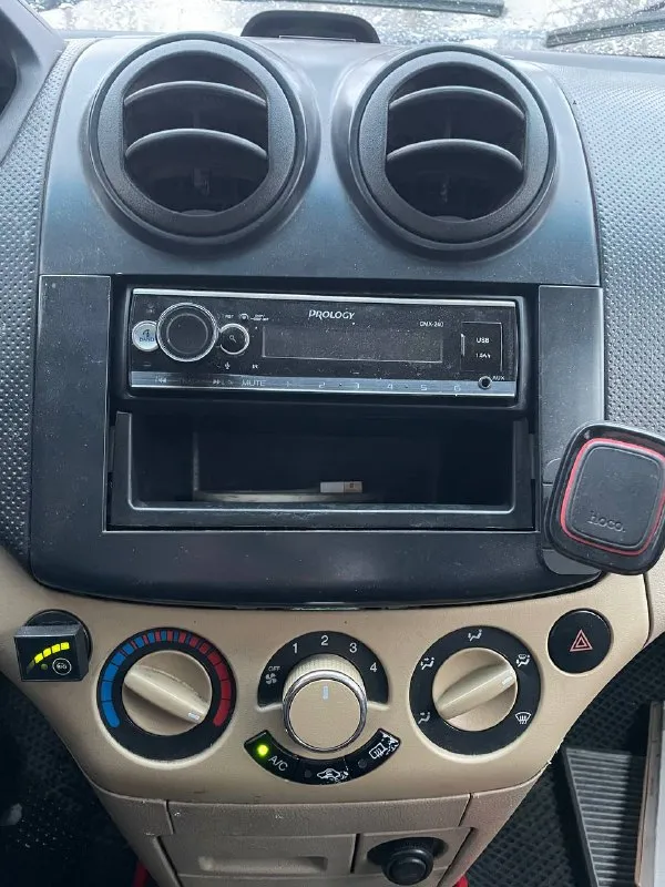 Продам chevrolet aveo год выпуска 2008 пробег 171 тыс двигатель 1.6(16кл) ремень, помпа, поменяны комплектация:кондиционер, абс, подогрев зеркал газ евро 4 италия, бензин(газовое оборудование и фаркоп вписаны) привод передний кузов без дтп и перекрасов стекла родные, включая лобовое сигнализация шериф хорошая аудио система(буфер, два усилителя) имеются следы эксплуатации по кузову стаканы, днище все целое не ржавое автомобиль местный, один хозяин с момента покупки, первый учет на 180 регион к продаже не готовилась смотреть пгт володарское(мариуполь) цена 470 тыс. руб +79497280536 📲 tg: вадик 📞 звоните: +7(949)7280536 - фотография - 8