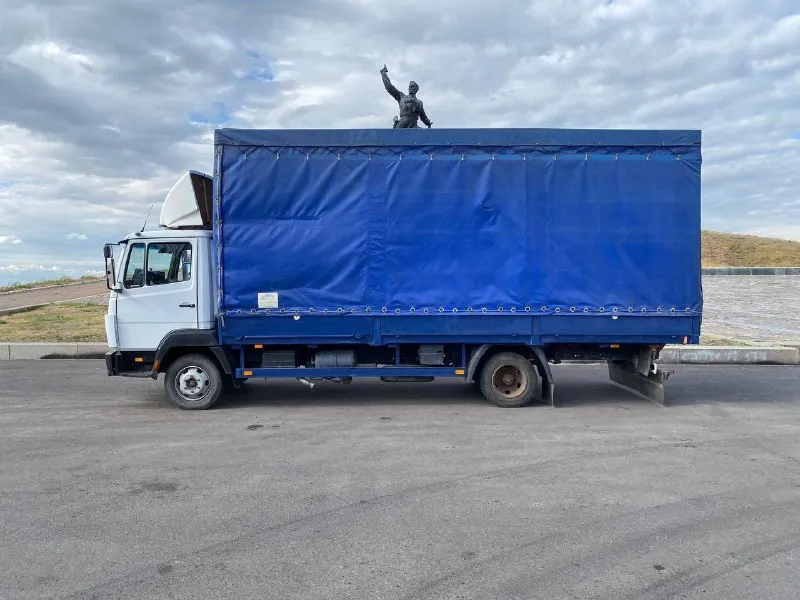 Mercedes 1996 г. в. двиг-4.3(140л. с) грузоподьемность-6т общая масса-12т кпп-5ст размеры кузова: д-6.30. ш-2.45 в-2.6 ( 40куб) автономка, рация, 2-топл. бака 125л/225л(350л)общ. перед. подвеска пневмо-ресора задняя-рессора резина перед 50% задняя 90% на остатке смотреть город первомайск! цена 1.450.000 рублей! остальные вопросы по телефону +79592931677,+79590135211,+79094232966 вопросы писать сюда 👤 📞 звоните: +7(959)2931677 - фотография - 3