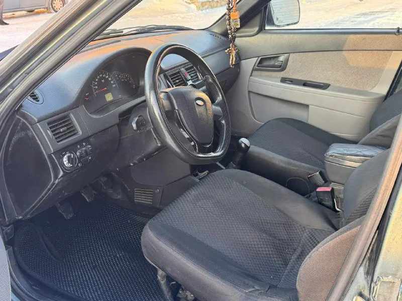 Здравствуйте продажа от собственника ! ваз priora год выпуска конец 2008 описание : автомобиль в хорошем состояние вложений не требует сел и поехал двигатель 1.6 16 v тянет очень бодро работает ровно без лишний звуков. ! масло не кушает ! кпп не хрустит не выбивает ! ходовая часть на 5+ кузов живой. без гнили ! по документам всё чисто без штрафов и запретов. ! салон чистый опрятный не прокуренный ! резина зима новая не штампах ! стоит хорошая качественная аудио система. самбуфер и так далее! все остальные вопросы по телефону цена авто 310.000 торг реальному покупателю ! у капота ! номер для связи +7 (949) 035-92-98! звонить в любое время! от антона громова 📞 звоните: +7(949)0359298 - фотография - 6