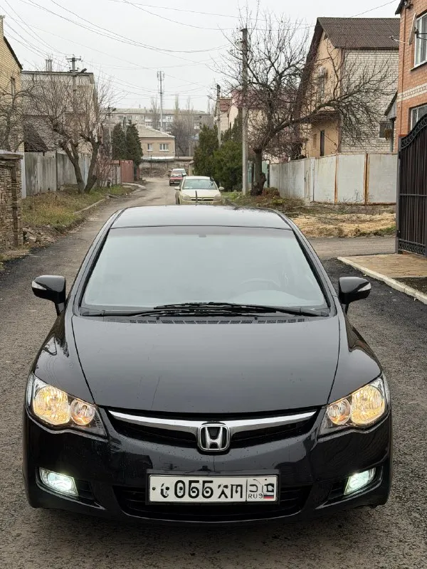 ✅продам honda civic, 2008года, рестайлинг. пробег 208.000 оригинальный! ✅ 1.3л мягкий гибрид, коробк... - фотография