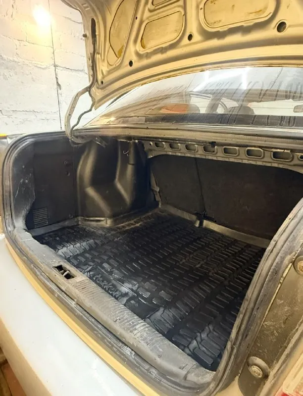 Hyundai accent ( хендэ акцент) 2006г 1.5л/102л. с. автомобиль 4 дня назад был полностью отхимчищен, сидения, ковролин, пластик, багажник документы кристально чистые, любые переоформления мрэо комплектация гур, кондер, печка, все работает отлично двигатель надёжный корейский 1.5, не дымит, на холостом работает ровно коробка без нареканий, не выбивает, переключается без лишних звуков, сцепление так же без нареканий машина не гнилая, имеются не значительные ньюансы по кузову, все видно на фото цена 245.000 осмотр любое время г. донецк возможен пригон по договоренности +79494036874 - фотография - 6