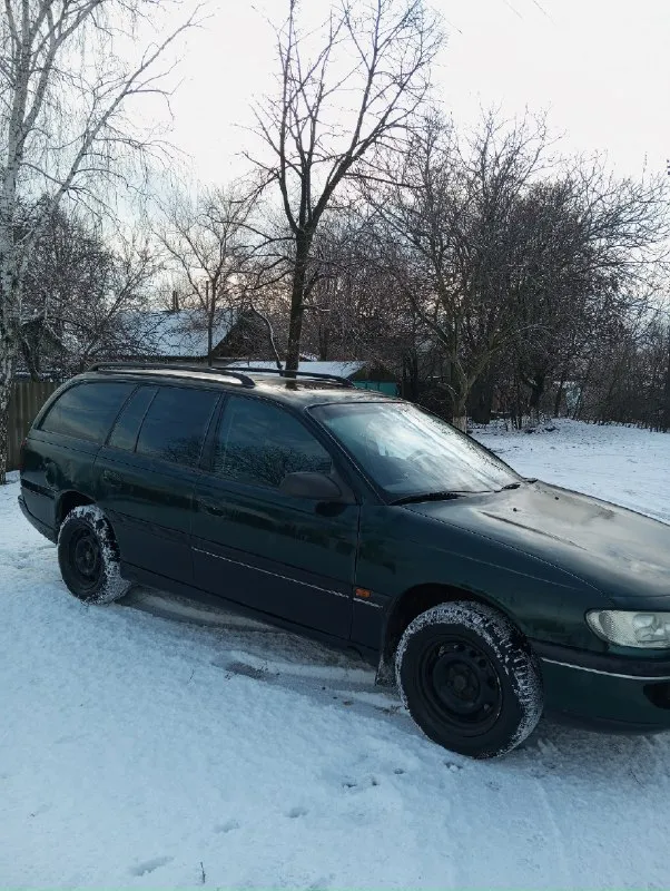 Продается opel омега 1997 года, в отличном техническом состоянии! машина от хозяина, на полном увереном ходу! двигатель отлично, кпп чётко, ходовая, электрика, печка всё работает четко и без нареканий! в общем состояние сел-поехал! по кузову все несущие целые, по внешке видно на фото!документы без проблем, хозяин! цена 250 т. р. ! тел +7949 3772811(шахтерск) 📞 звоните: +7(949)3772811 - фотография - 3
