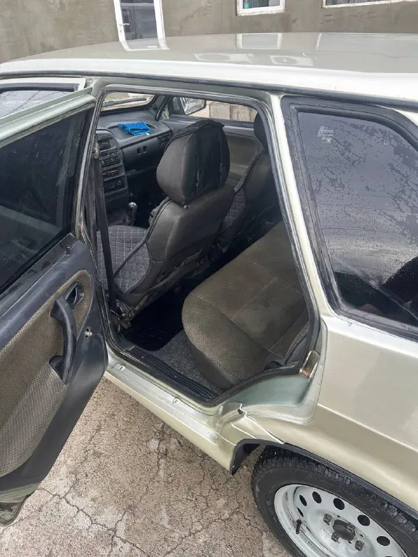 Продам свой ваз 2114 в отличном состоянии, 2006 год. очень бодрый тянет отлично, масло не ест. коробка в отличном состоянии, ничего не хрустит не вылетает. машина по кузову освежалась, гнили нет! днище родное состояние идеальное ! ходовка-мячик не стучит не гремит, всë менялось вовремя. полностью новая тормозная система ! стоят новые штампы с новой шипованной резиной салон аккуратный. 2 передних электро-стеклоподъемника магнитола с блютузом установлены грант зеркала в цвет с документами полный порядок я владелец авто по птс штрафов запретов нет. состояние сел и поехал !!! цена 265 тыс рублей по телефону не торгуюсь, реальному покупателю торг у капота! осмотр г. мариуполь все вопросы по телефону: +7(949)523-26-34 +7 (949) 225-85-35 📲 tg: иван николаевич 📞 звоните: +7(949)5232634 - фотография - 7