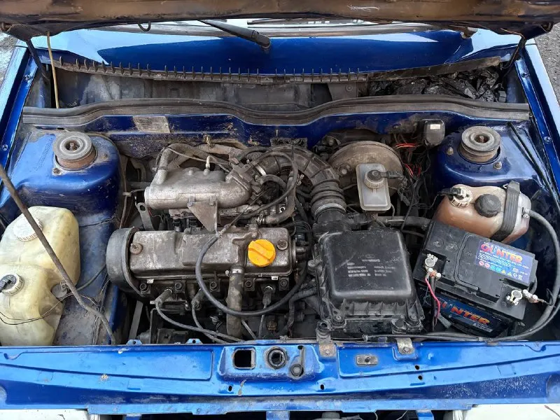 Продам ваз 2109 в хорошем состоянии, пробег 182т км, инжектор 2002г. двигатель 1.5 в хорошем состоянии, едет очень бодро, коробка не выбивает, не хрустит. на авто установлена хорошая зимняя шипованная резина r14,дно, пороги в отличном состоянии. из нового свечи, форсунки с рампой, датчик дмрв, радиатор, краник печки, антифриз, колодки, блок предохранителей, бензонасос. пересвечен щиток приборов, гранта зеркала, установлена простая музыка, сигнализация. новый аккумулятор. салон в хорошем состоянии документы в порядке, любое переоформление, есть действующий техосмотр. цена 190.₽ торг у капота осмотр г. новоазовск т. +79493137598 т. +79493183670 📲 tg: николай 📞 звоните: +7(949)3137598 - фотография - 6