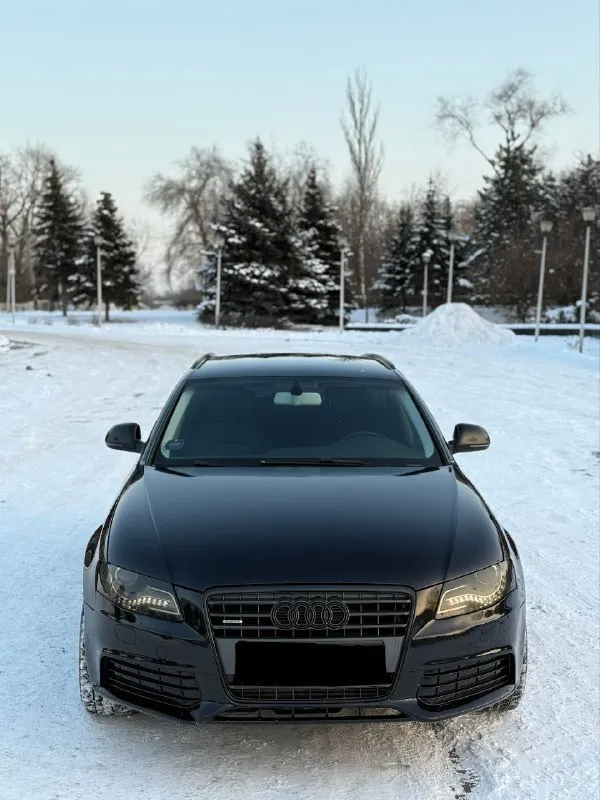 Audi a4 b8 2009г quattro цена: 920.000р ❗️❗️❗️ -автомобиль в хорошей комплектации, 1 хозяин за все время владения. -мотор 1.8 turbo + stage 1 220 сил на вводу, мотор капиталился, 40.000 назад, полностью, новые турбины, все заказ наряды имеются, едет бодро, не дымит не троит! -коробка механическая 6-ступенчатая, полностью обслужена замена масел была произведена, 15.000 назад. -салон в отличном состоянии, не затерт, не прокурен, работает каждая кнопка, ошибок нет, ни одной, 2-x зонный климат, обогрев сидений, обогрев зеркал, электронный ручник, регулировка сидений, и многое другое 🛞диски r18 кованные, на новой зимней резине, усовершенствованные тормоза от s5 ⛽️едет очень бодро, расход 8-9 литров по трассе, 10-11 по городу. -ходовая, отрабатывает как мячик, не стучит, не гремит, вся обслужена, все заказ наряды имеются. 📃по документам полный порядок, стоит на 180 учете, любой вид переоформления, 1 хозяин ❗️ 🌍машина находится в г. донецк, осмотр по договоренности. 💸цена 920.000 рублей, торг +79490773244 - фотография - 2