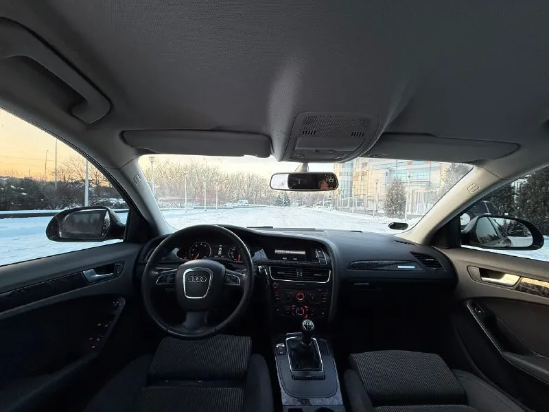 Audi a4 b8 2009г quattro цена: 920.000р ❗️❗️❗️ -автомобиль в хорошей комплектации, 1 хозяин за все время владения. -мотор 1.8 turbo + stage 1 220 сил на вводу, мотор капиталился, 40.000 назад, полностью, новые турбины, все заказ наряды имеются, едет бодро, не дымит не троит! -коробка механическая 6-ступенчатая, полностью обслужена замена масел была произведена, 15.000 назад. -салон в отличном состоянии, не затерт, не прокурен, работает каждая кнопка, ошибок нет, ни одной, 2-x зонный климат, обогрев сидений, обогрев зеркал, электронный ручник, регулировка сидений, и многое другое 🛞диски r18 кованные, на новой зимней резине, усовершенствованные тормоза от s5 ⛽️едет очень бодро, расход 8-9 литров по трассе, 10-11 по городу. -ходовая, отрабатывает как мячик, не стучит, не гремит, вся обслужена, все заказ наряды имеются. 📃по документам полный порядок, стоит на 180 учете, любой вид переоформления, 1 хозяин ❗️ 🌍машина находится в г. донецк, осмотр по договоренности. 💸цена 920.000 рублей, торг +79490773244 - фотография - 7