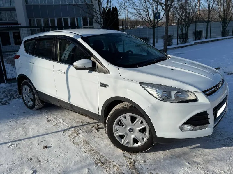 Ford kuga 2013 года, бензиновый двигатель 1.6, механическая коробка передач. два собственника по птс. подтвержденный оригинальный пробег — 168 000 км. vin для проверки z6faxxesmadu12529 автомобиль в отличном состоянии: - оцинкованный кузов, защищен от коррозии. - все стекла оригинальные, включая лобовое. - двигатель работает ровно, без посторонних шумов и ошибок. - коробка передач плавная, ходовая часть без стуков. в комплекте: полный набор ключей и сервисная книжка. документы в полном порядке, продажа с официальным оформлением. цена 950 000 рублей город: донецк. телефон для связи: +7 (949) 983-13-86. - фотография - 2
