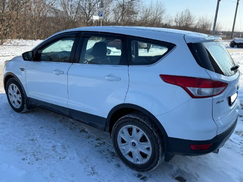 Ford kuga 2013 года, бензиновый двигатель 1.6, механическая коробка передач. два собственника по птс. подтвержденный оригинальный пробег — 168 000 км. vin для проверки z6faxxesmadu12529 автомобиль в отличном состоянии: - оцинкованный кузов, защищен от коррозии. - все стекла оригинальные, включая лобовое. - двигатель работает ровно, без посторонних шумов и ошибок. - коробка передач плавная, ходовая часть без стуков. в комплекте: полный набор ключей и сервисная книжка. документы в полном порядке, продажа с официальным оформлением. цена 950 000 рублей город: донецк. телефон для связи: +7 (949) 983-13-86. - фотография - 4