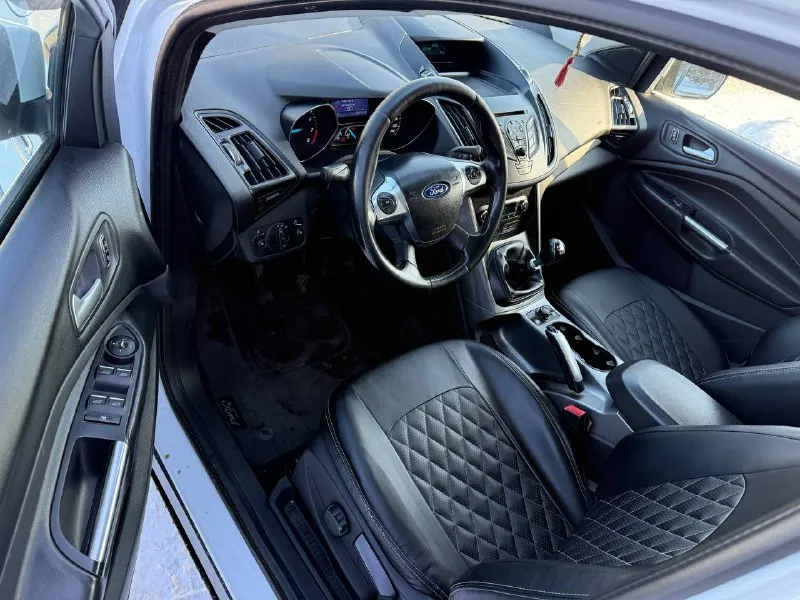 Ford kuga 2013 года, бензиновый двигатель 1.6, механическая коробка передач. два собственника по птс. подтвержденный оригинальный пробег — 168 000 км. vin для проверки z6faxxesmadu12529 автомобиль в отличном состоянии: - оцинкованный кузов, защищен от коррозии. - все стекла оригинальные, включая лобовое. - двигатель работает ровно, без посторонних шумов и ошибок. - коробка передач плавная, ходовая часть без стуков. в комплекте: полный набор ключей и сервисная книжка. документы в полном порядке, продажа с официальным оформлением. цена 950 000 рублей город: донецк. телефон для связи: +7 (949) 983-13-86. 📞 звоните: +7(949)9831386 - фотография - 8