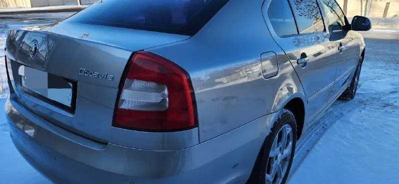 Skoda октавия а5, состояние на твёрдую 5ку, год выпуска 2012, двигатель 1.6 bfe, ходовая как мячик, по кузову без повреждений, не гнилая, не ржавая, покупал в краснодаре, лобовое стекло целое, без сколов, климат 2х зоный, заправлен, круиз контроль, 4 эсп, два ключа, салон чистый, не прокуренный, не затёртый, оформление в мрэо обязательно, г. горловка, цена 850т. р. +79495625463 📞 звоните: +7(949)5625463 - фотография - 4