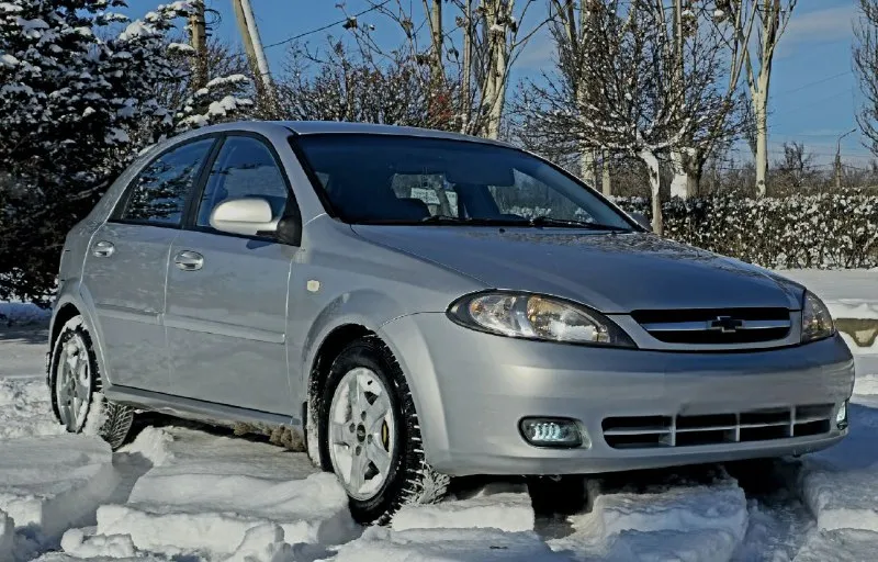 Chevrolet lacetti. год выпуска 2009, пробег 206000 км. мкпп 5-ступенчатая механика. г. донецк. тел.... - фотография