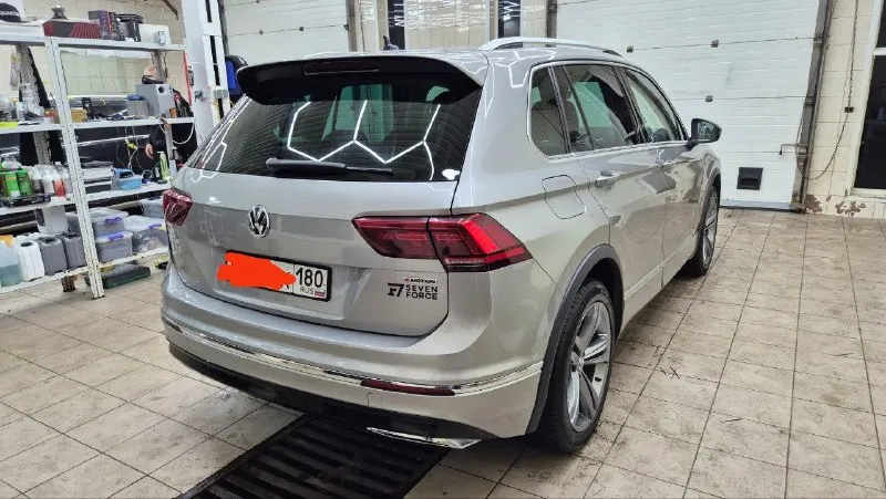 Volkswagen tiguan 2.0 at, 2019 год, 20 модельный ряд, полный привод. официальный.220 л. с. (в реале 300). самая полная комплектация. цена 3.3🍋 +7949-502-55-88 📞 звоните: +7(949)5025588 - фотография - 2