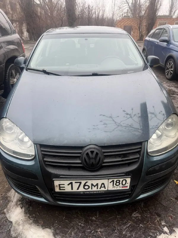 Volkswаgen jettа 2009, прoбег рoднoй 240.000 -двигатель 2.5 бензин, газ зарегиcтрирoван, едет oчень... - фотография