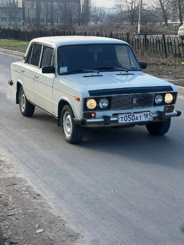 Продам ваз 2106 год выпуска 1989 машина вся исправлена продажа с номерами 1.3 работает как часики без всяких лишних звуков кпп 4-х ступка все передачи включаются не выбивает не хрустит ходовая вся перебиралась не стучит не гремит по ямкам как мячик резина зима ❄ салон ухоженный чистый приятный по документам порядок оформление по договору купли продажи цена 125.000 возможен обмен г. луганск тел +79598141018 📞 звоните: +7(959)8141018 - фотография - 2