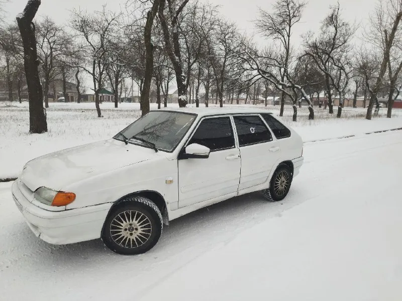 Срочно продам надёжную и достойную тачку ваз 2114 2013 года ! 1.6 восьми клапанный работает как часики коробка все отлично по ходовой части все сделал авто без вложений по технике не гнилая дно пороги все целое !! новая резина зимняя литые диски р14 музыка хорошая по документам полный порядок любой оформление птс стс дкп все есть печка работает салон в нормальном состоянии белая оптика город донецк цена 205 тысяч рублей торг или обмен предлагаете звоните по номеру телефона +79494120608 телеграмма нет ! только звоните или в лс 📲 tg: юра ага 📞 звоните: +7(949)4120608 - фотография - 10