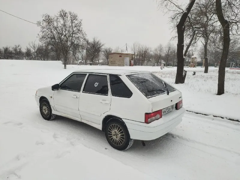 Срочно продам надёжную и достойную тачку ваз 2114 2013 года ! 1.6 восьми клапанный работает как часики коробка все отлично по ходовой части все сделал авто без вложений по технике не гнилая дно пороги все целое !! новая резина зимняя литые диски р14 музыка хорошая по документам полный порядок любой оформление птс стс дкп все есть печка работает салон в нормальном состоянии белая оптика город донецк цена 205 тысяч рублей торг или обмен предлагаете звоните по номеру телефона +79494120608 телеграмма нет ! только звоните или в лс 📲 tg: юра ага 📞 звоните: +7(949)4120608 - фотография - 2