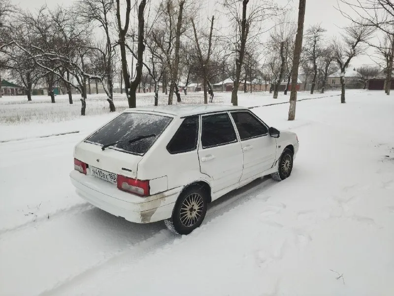Срочно продам надёжную и достойную тачку ваз 2114 2013 года ! 1.6 восьми клапанный работает как часики коробка все отлично по ходовой части все сделал авто без вложений по технике не гнилая дно пороги все целое !! новая резина зимняя литые диски р14 музыка хорошая по документам полный порядок любой оформление птс стс дкп все есть печка работает салон в нормальном состоянии белая оптика город донецк цена 205 тысяч рублей торг или обмен предлагаете звоните по номеру телефона +79494120608 телеграмма нет ! только звоните или в лс 📲 tg: юра ага 📞 звоните: +7(949)4120608 - фотография - 8