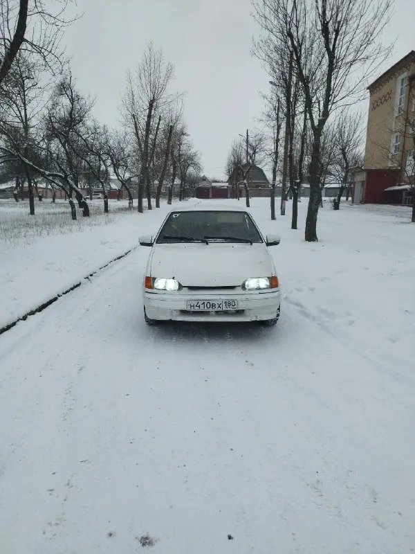 Срочно продам надёжную и достойную тачку ваз 2114 2013 года ! 1.6 восьми клапанный работает как часики коробка все отлично по ходовой части все сделал авто без вложений по технике не гнилая дно пороги все целое !! новая резина зимняя литые диски р14 музыка хорошая по документам полный порядок любой оформление птс стс дкп все есть печка работает салон в нормальном состоянии белая оптика город донецк цена 205 тысяч рублей торг или обмен предлагаете звоните по номеру телефона +79494120608 телеграмма нет ! только звоните или в лс 📲 tg: юра ага 📞 звоните: +7(949)4120608 - фотография - 9