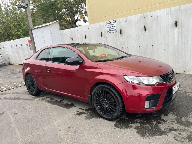 Продам kia cerato coup 2010г
2 Литра (150 лс) 6 ст механика
Машина технически в отличном состоянии, небыло ни одного дтп, отчет по авто максимально чистый
Пробег 240 тысяч, болячки мотора устранены, кат вырезан, капиталку (с гильзовкой) делал около 30 тысяч назад в краснодаре на хорошем сто, с гарантией на пробег 100 тыс. И всей документацией, новый генератор и стартер и еще много чего, пишите всё расскажу
Салон в идеале, каждая кнопка работает, магнитола с камерой заднего вида и регистратором
Подогревы сидений, мультируль, круиз контроль, датчик света, климат контроль работает отлично
Огромные безрамочные двери, не провисли
Приятный раздвоенный выхлоп, крыша закатана в черную пленку
17Е диски резина зима и лето
Машина вторая в семье, сейчас просто стоит
Цена: 750к торг
+79494382473
Донецк-макеевка - фотография - 1