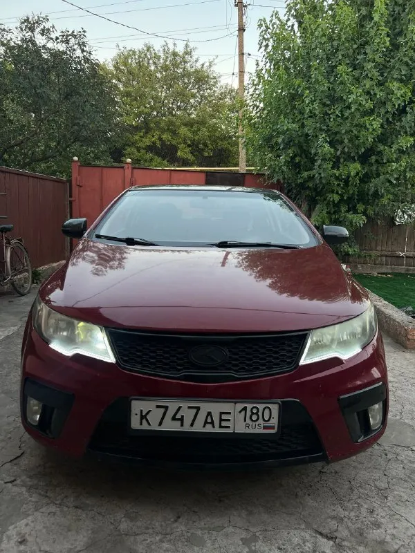 Продам kia cerato coup 2010г
2 Литра (150 лс) 6 ст механика
Машина технически в отличном состоянии, небыло ни одного дтп, отчет по авто максимально чистый
Пробег 240 тысяч, болячки мотора устранены, кат вырезан, капиталку (с гильзовкой) делал около 30 тысяч назад в краснодаре на хорошем сто, с гарантией на пробег 100 тыс. И всей документацией, новый генератор и стартер и еще много чего, пишите всё расскажу
Салон в идеале, каждая кнопка работает, магнитола с камерой заднего вида и регистратором
Подогревы сидений, мультируль, круиз контроль, датчик света, климат контроль работает отлично
Огромные безрамочные двери, не провисли
Приятный раздвоенный выхлоп, крыша закатана в черную пленку
17Е диски резина зима и лето
Машина вторая в семье, сейчас просто стоит
Цена: 750к торг
+79494382473
Донецк-макеевка - фотография - 2