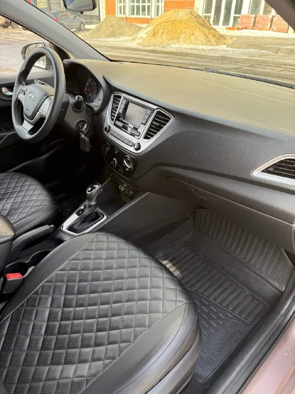 +79493330955 в продаже hyundai solaris 1.6 автомат 2020год ✅ новое состояние ✅ пробег 63тыс. км оригинальный ✅ точка в точку ✅ каждое стекло родное ✅ без окрасов ✅ все в заводской краске ✅ без вложений ✅ зеленая автотека ✅ южный регион (эксплуатация по краснодарскому краю ) ✅ днище как новое ✅ цвет кузова очень красивый, коричневый ✅ кузов без сколов и царапин ✅ обслужен ✅ любые проверки на любом сто ✅ telegram - фотография - 6