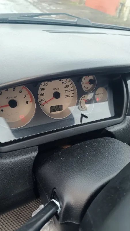 Продам автомобиль лансер девять в хорошем состоянии в машину вкладывать вообще ничего не надо сел и поехал, на интересующие воросы звоните спрашивайте. передняя полусфера стекол тонирована атермальной пленкой (по госту проходит) задняя итальянской с фиолетовым оттенком все расходники заменены полная информация что когда менялось на каком пробеге сохранена, так-же с машиной отдам стекла передних дверей затонированных в такую же плёнку как задняя часть автомобиля, стекла были поменены для перигистрация автомобиля на российские номера. 2 ключа оригинальных, 2 брелка в сигнализации с дисплеем. 79494749155 прошу 750000руб. - фотография - 4