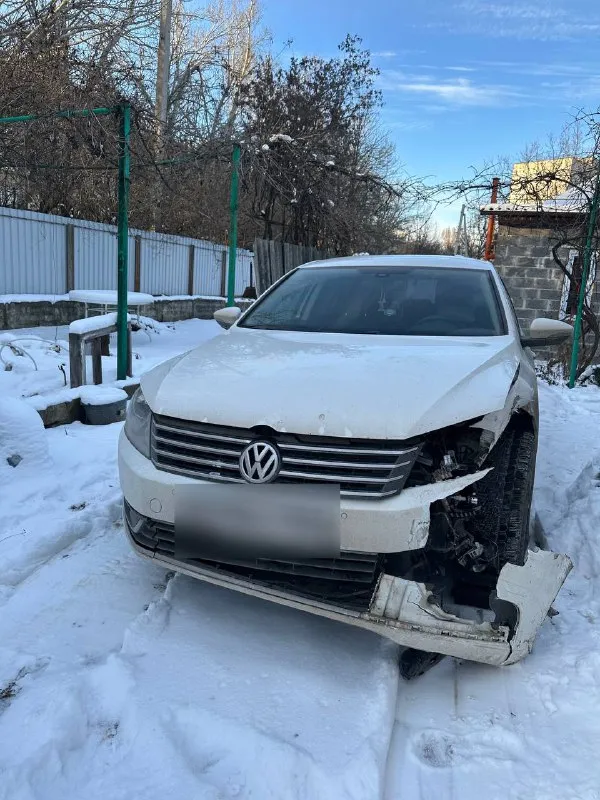 Продам volkswagen passat b7 2012 года выпуска пробег 171000 родной обьем двигателя 1.8 турбо с 7-ступенчатой коробкой передач я второй собственник авто после дтп, подушки не стреляли из деталей крыло, фара, бампер! комплектация: климат-контроль, круиз контроль, подогрев передних и задних сидений, электропривод сидения, подогрев зеркал, сенсорную аудиосистему, мультируль, парктроники перед и сзади и т. д все остальные вопросы по телефону +79493471173 цена 700 тыс руб - фотография - 2