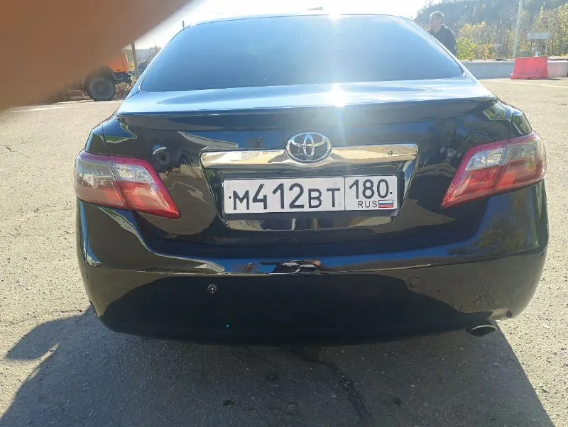 Продам toyota camry v40 2,4 2007 года, пробег 217,600, коробка автомат, кожаный салон, климат контроль, люк, мульти руль, абс, газ евро 4 вписан в техпаспорт, 2 комплекта дисков и резины, зима лето цена 1,2🍋. торг 79494289040 - фотография - 5