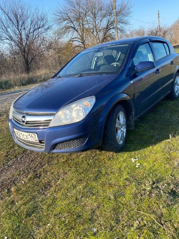 Продам опель астра 2007год. 1,6 механика. 253100пробег. автомобиль в отличном состоянии для своего года 🔥 полностью обслужен. по технике без нареканий! кузов ровный, красивый, без каких либо дефектов. салон в идеале. двигатель масло не ест, от слова совсем. ходовая часть на отлично. коробка без нареканий. удален катализатор, что соотвественно прибавило мощности авто, очень резво едет👍 переоформление без проблем. авто находится в новотроицком. цена 500, торг возле машины! +79497180655 - фотография - 3