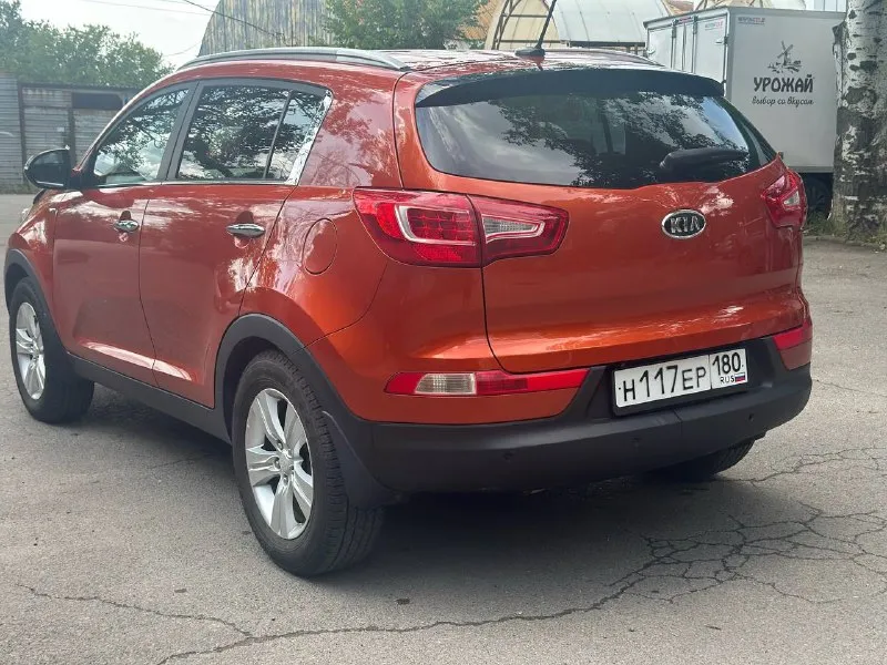 🚗 Sportage
Год: 2011
Тип кпп: автоматическая
Пробег 200000км
Двигатель гильзован
Обьем 2.0
Привод:полный
Без дтп
Дополнительная информация:
Мотор и коробка идеально работает, нареканий никаких нет
За автомобилем следили, вовремя проходил то
Кузов без гнили и рыжиков.
В дтп не участвовала,
Салон очень ухоженный и опрятный
Предмаксимальная комплектация:
Старт-стоп, подогрев сидений, мульти руль, 2 ключа, датчик дождя, датчик света, автоскладывание зеркал, система помощи при спуске с горы, климат-контроль, круиз-контроль
Цена: 1200000+торг
Собственник
+79493471173 - фотография - 7