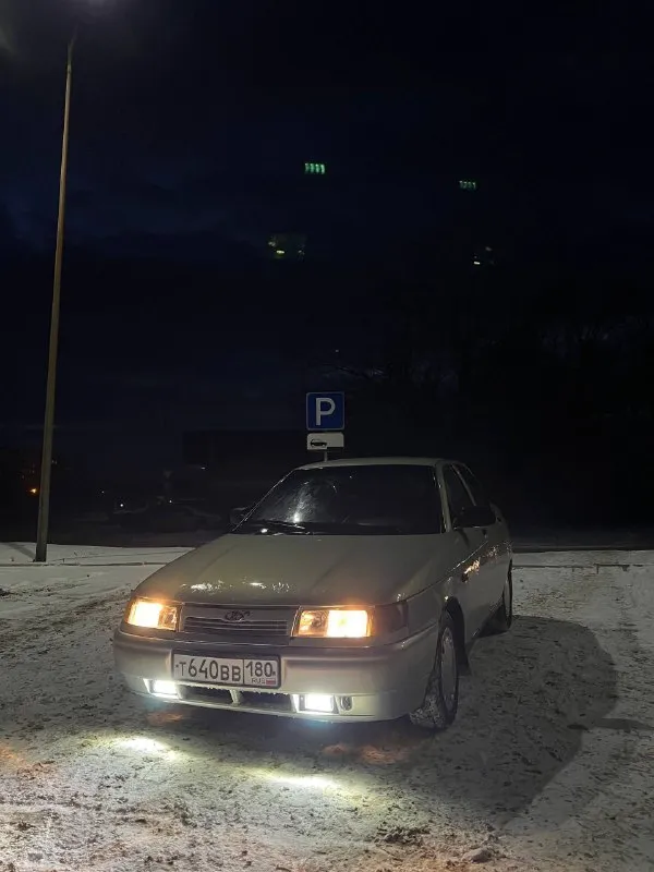 Продам ваз 2110 в цвете мираж в хорошем состоянии всего за 🔥180т. р🔥+ торг на переклейку лобового стекла 2003г инжектор двигатель 1.5 в отличном состоянии, не кипит, не дымит, масло не ест стоит новая кпп, ничего не хрустит и не выбивает по кузову в хорошем состоянии, стаканы и дно не гнилое, низа дверей в отличном состоянии по электрике все работает, свет светит, печка дует, все стеклоподъемники работают, так же работает обогрев заднего стекла по машине протянуты провода под усилители и саб пока что стоит простая музыка салон в опрятном состоянии, торпеда не тресканая, сидения не порваны по документам любое переоформление без проблем, стоит на постоянном 180 учете находится в донецке на осмотры не езжу обмен интересует только на 💵 по всем вопросам обращаться по телефонам +79494649723 +79494197796 - фотография - 2