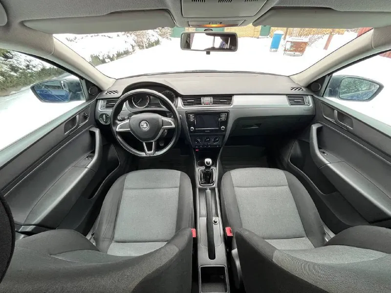 Продам 🔥🔥 skoda рапид 2016 год выпуска двигатель 1.6, механика пробег 200т (родной не мотаный ) кондиционер, электро зеркала, музыка, 2 комплекта резины ! автомобиль полностью обслужен. было недавно то ! не такси ! по документам все ровно, переоформление без проблем! цена: 899.000 торг обращаться по телефону 📞 звоните: +79495905326 - фотография - 8