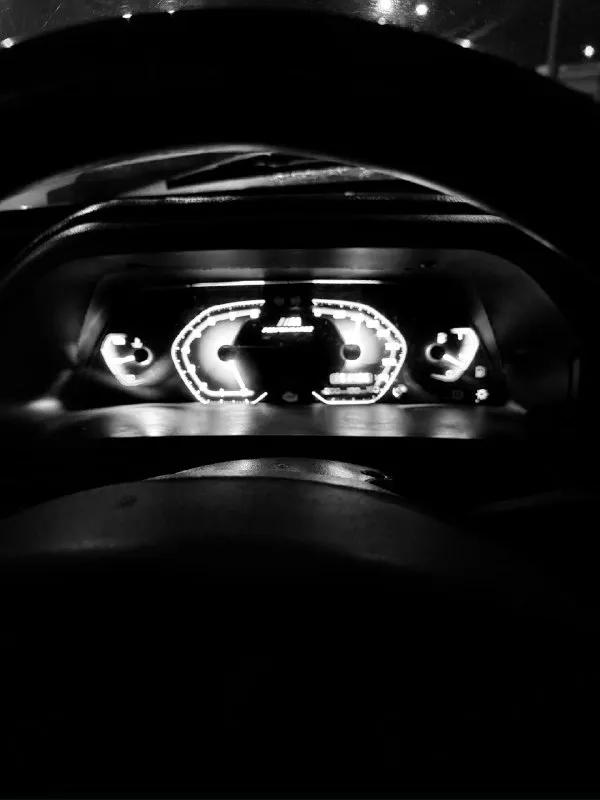 Продам ваз 2114, 2006 год, автомобиль на полном ходу, ходовая часть в хорошем состоянии, двигатель 8клоп, масло не кушает, не дымит работает отлично, стоит раздвоенный выхлоп, очень хорошая музыка, сабб, фронт, все под усилками, кузов в целом не гнилой ну есть моменты по аркам, напомню что автомобиль не новый, недавно поставил лэд приборную панель, коробка без нареканий, центральный замок, цена 200₽ тысяч рублей находится в донецке. по документам полный порядок красивый номер в подарок, обмены не интересуют только продажа, торга нет, +79493336260 📞 звоните: +7(949)3336260 - фотография - 5