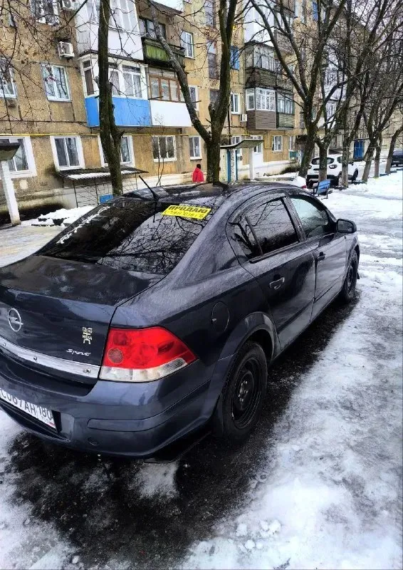 Продам opel астра h 2008год сидан акпп 4 ступенчатая спорт режим на кнопке z1.8xer 140л. с пробег 280т. коньдицеонер работает, магнитола пеонер 6/128 гигабайт, 9 дюймов, пака снял её будут покупать поставлю при покупке динамики эстрада зад перед, выведены провода под сабвуфер подключил и всё работает, подогрев передних сидений, подогрев боковых зеркал, подогрев заднего лобового, ну и мелочи в багажнике домкрат. .. в подарок диски 16r фактически новые, на новой резине зима лепучка, это без торга 650 т руб. звонить по всем вопросам +79497038176 регион видете сами. возможен торг, обмен не интересен. 📞 звоните: +7(949)7038176 - фотография - 6