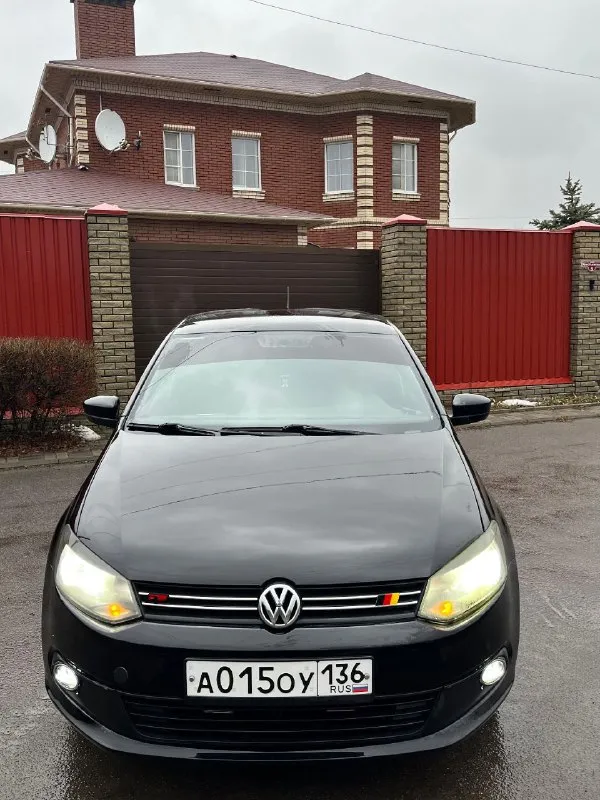 Volkswagen polo 2013 год выпуска коробка автомат aisin двигатель 1.6 комплектация; кондиционер 4 сте... - фотография