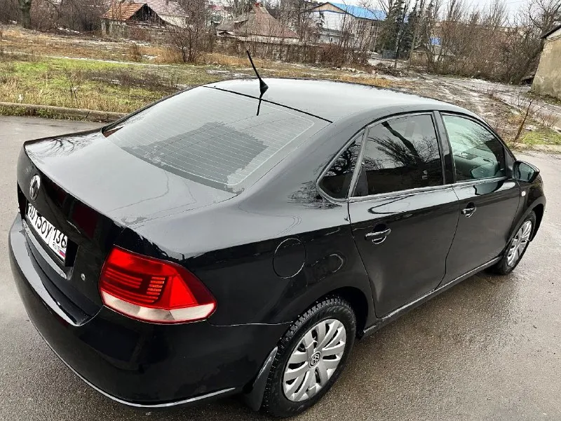 Volkswagen polo 2013 год выпуска коробка автомат aisin двигатель 1.6 комплектация; кондиционер 4 стеклоподъемника подогревы сидений подушки безопасности магнитола teyes 9 дюймов камера заднего вида led противотуманные фары led лампы в фарах вспышки фсо 2 пары установлен хороший выхлоп прошита под евро 2 едет очень достойно вложений не требует масло не расходует коробка не пинает не затягивает расходники поменяны новые шипованные шины собственник цена 820.000 тысяч рублей торг обоснованный +79495914279 - фотография - 5