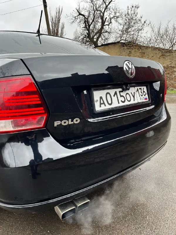 Volkswagen polo 2013 год выпуска коробка автомат aisin двигатель 1.6 комплектация; кондиционер 4 стеклоподъемника подогревы сидений подушки безопасности магнитола teyes 9 дюймов камера заднего вида led противотуманные фары led лампы в фарах вспышки фсо 2 пары установлен хороший выхлоп прошита под евро 2 едет очень достойно вложений не требует масло не расходует коробка не пинает не затягивает расходники поменяны новые шипованные шины собственник цена 820.000 тысяч рублей торг обоснованный +79495914279 - фотография - 6